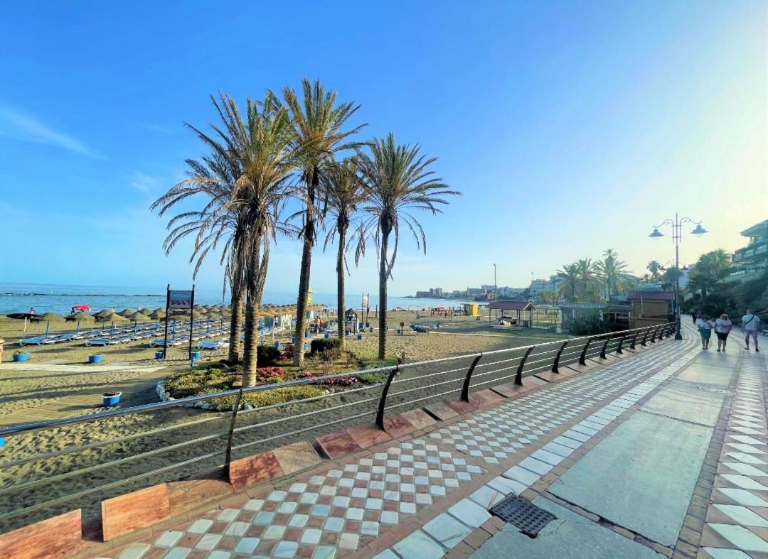 El Estudio De La Playa Benalbeach 317 Terraza Vistas Al Mar Benalmádena Esterno foto