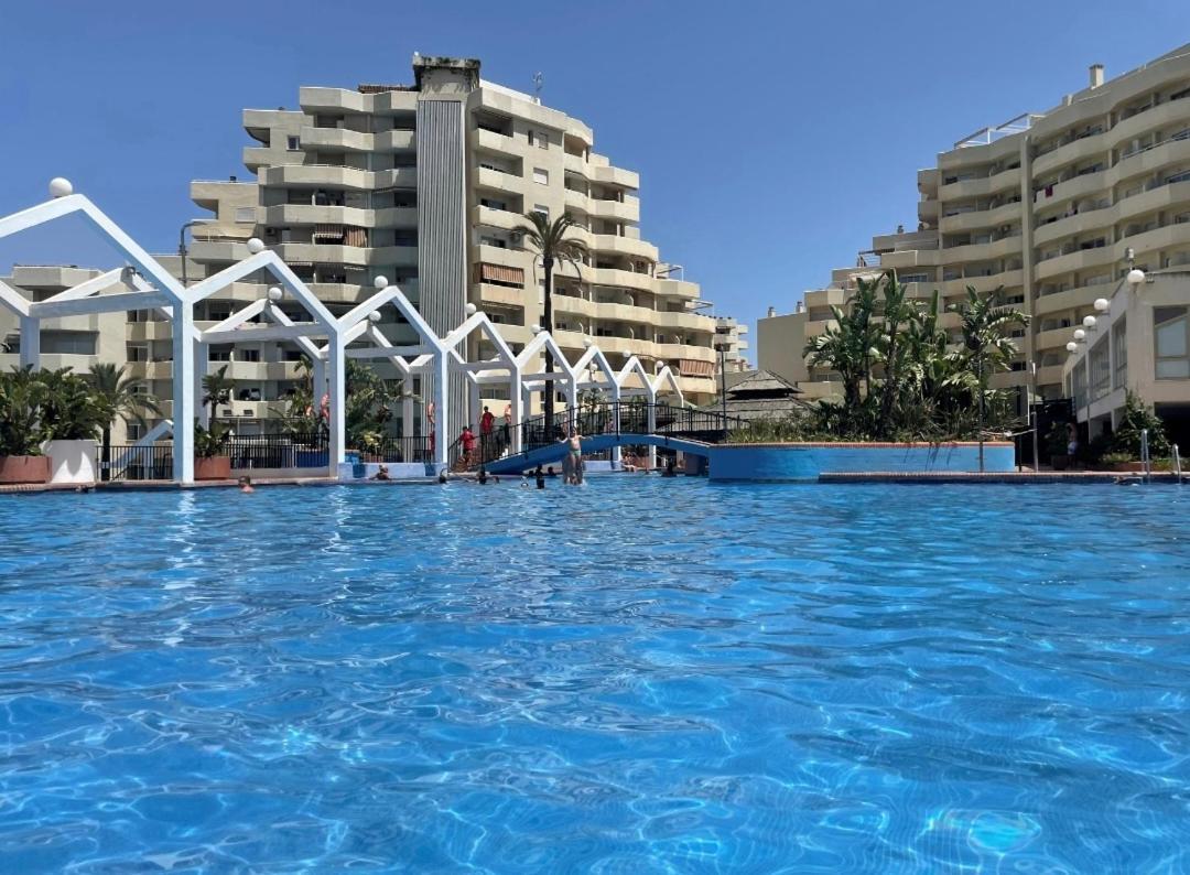 El Estudio De La Playa Benalbeach 317 Terraza Vistas Al Mar Benalmádena Esterno foto